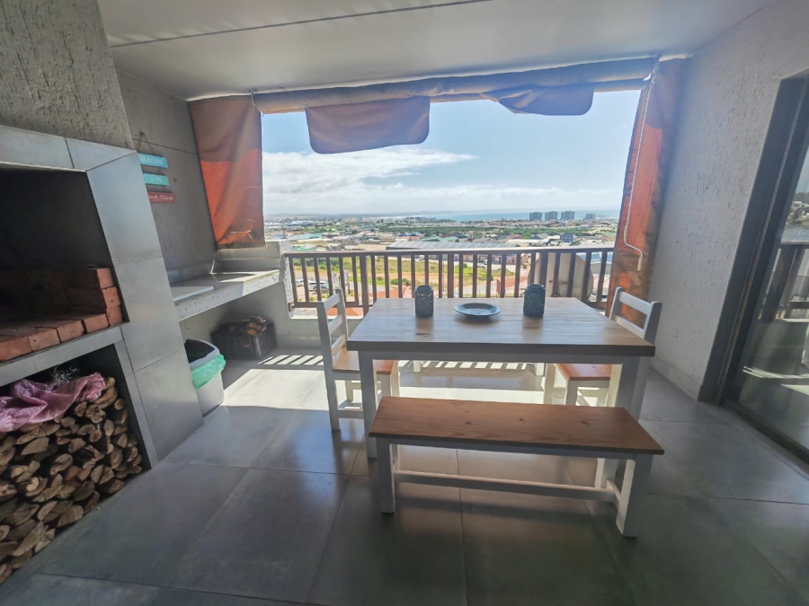 2 Bedroom Property for Sale in Voorbaai Western Cape